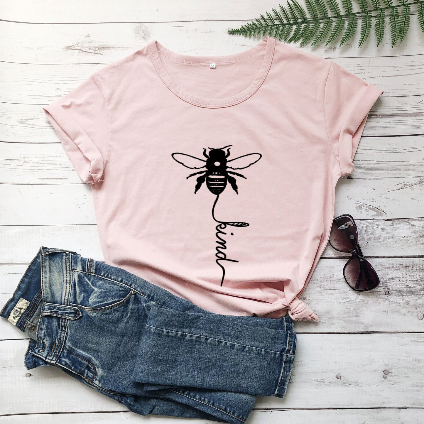 'Bee Kind' Graphic T-shirt