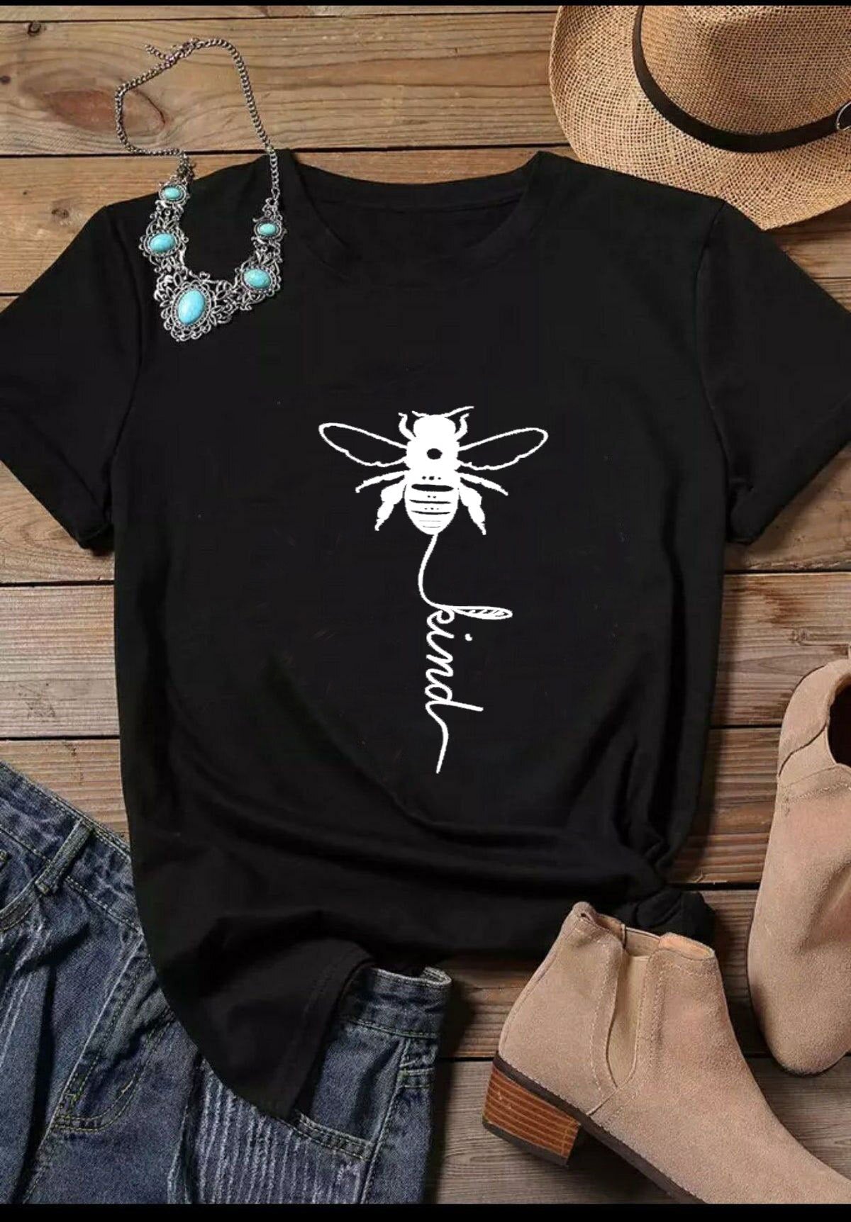 'Bee Kind' Graphic T-shirt